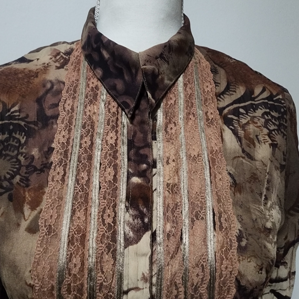 Le Caviar Abstract Patterned Blouse With Lace Trim - Picture 4 of 8